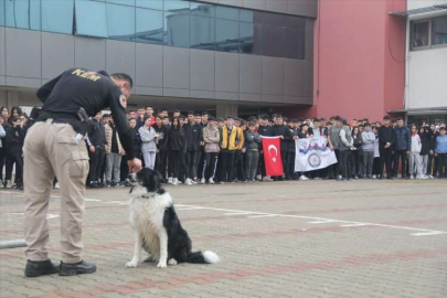 Polis ekipleri ve mahalle bekçileri engelli öğrencilerle buluştu