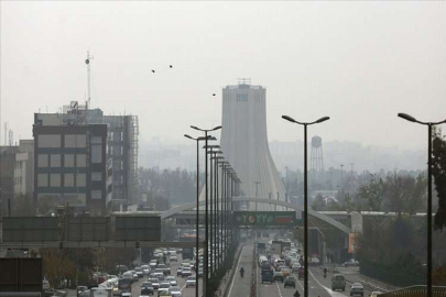 İran’da hava kirliliği nedeniyle eğitime verilen ara tekrar uzatıldı