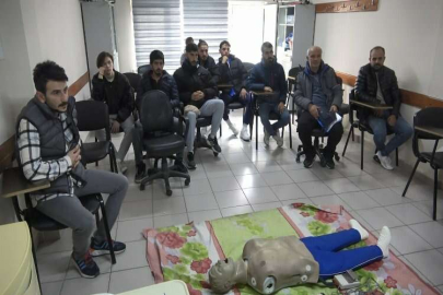 Arkadaşlarının dili boğazına kaçmıştı, o futbol takımına ilkyardım eğitimi