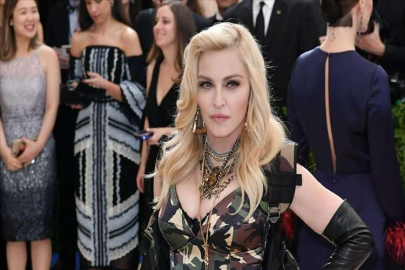 Amien Belediyesi, Madonna'dan, kentin müzesine ait tabloyu ödünç istiyor