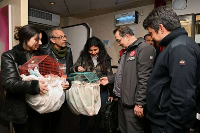 Bakan Dönmez, kruvaziyer gemisinde konaklayacak depremzedeleri karşıladı