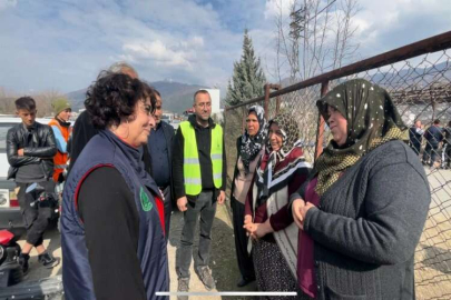 Neptün Soyer depremzede üreticilerle görüştü