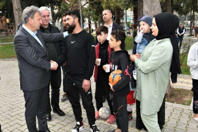 Başkan İduğ, depremzede aileler ile bir araya geldi