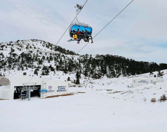 Ege'nin en büyük kayak merkezi en sakin günlerini yaşıyor