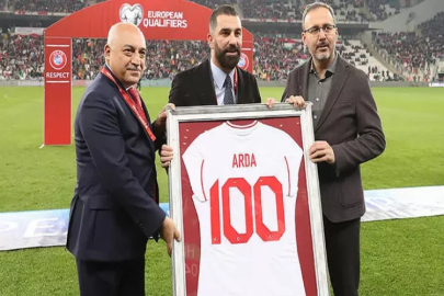 Arda Turan'a anlamlı ödül