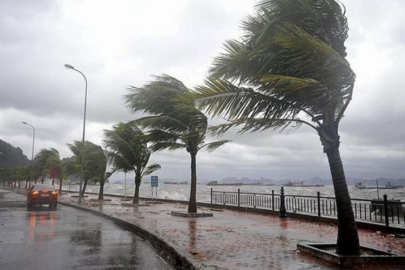 İzmir'de bugün hava nasıl olacak? Saatlik hava durumu