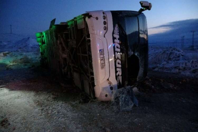 Kontrolden çıkan yolcu otobüsü devrildi çok sayıda yaralı var