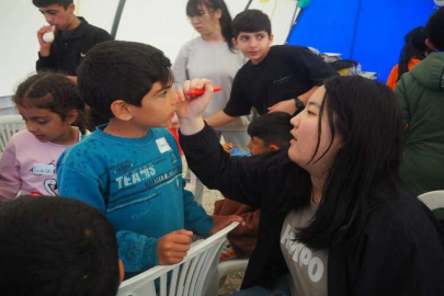 Güney Koreli öğrencilerden afetzedelere destek