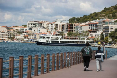 Çeşme'de turizmcilerin 