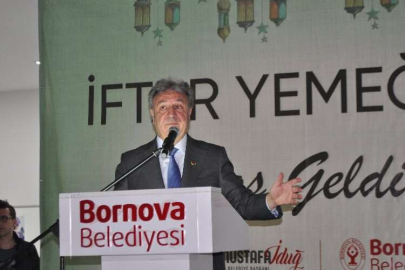 Bornova’da bin kişilik iftar sofrası kuruldu