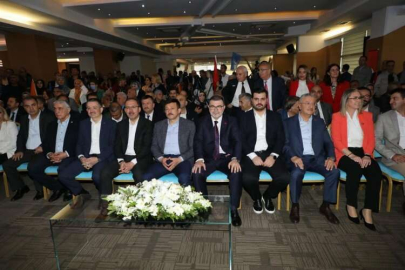 Kasapoğlu’ndan ‘kalesinde’ CHP’ye rest: İzmir’de statükoyu yıkacağız, ezberleri bozacağız