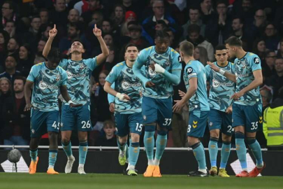 Arsenal'a bir çelme de Southampton attı