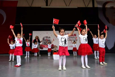 Bornova Belediyesinde sahne çocukların