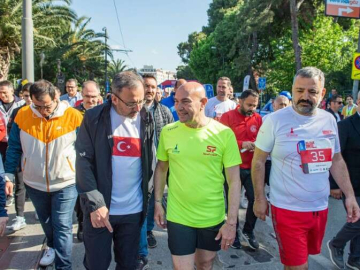 Maraton İzmir yoğun ilgi gördü