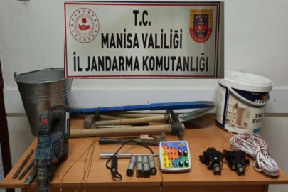 Manisa'da kaçak kazı şebekesine suç üstü