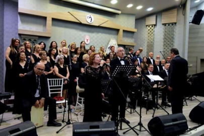 Bornovalı kursiyerlerden bahar konserleri