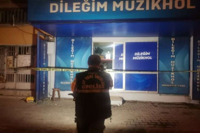 Bornova'da eğlence mekanında silahlı kavga!