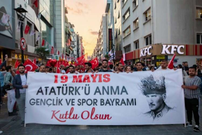 Karşıyaka 19 Mayıs’ta gelincik tarlasına dönüştü