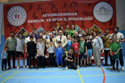 Afyonkarahisar'da masa tenisi müsabakaları tamamlandı