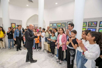 İzmir'de çocuklar hayallerindeki mahalleyi resmetti