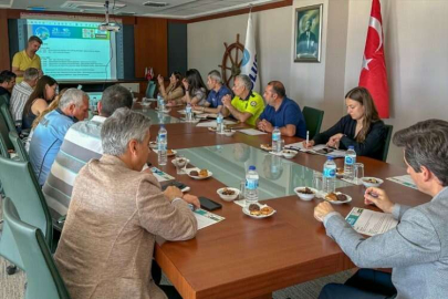 Çeşme'de koşulacak yarı maratonun toplantısı yapıldı