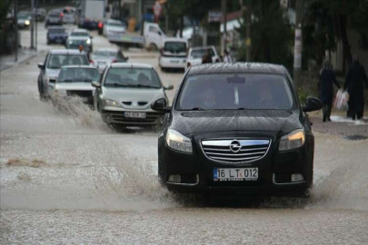 Meteorolojiden 3 bölge için sağanak uyarısı