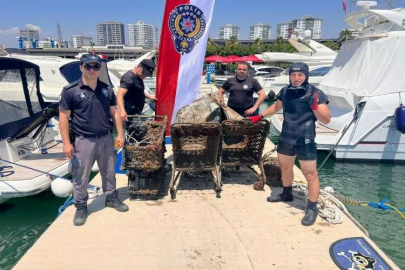 Mersin'de denizden bebek arabaları çıktı