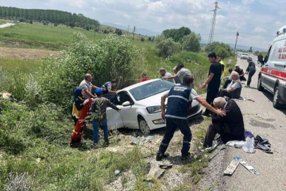 Kütahya’da feci kaza: Ölü ve yaralılar var