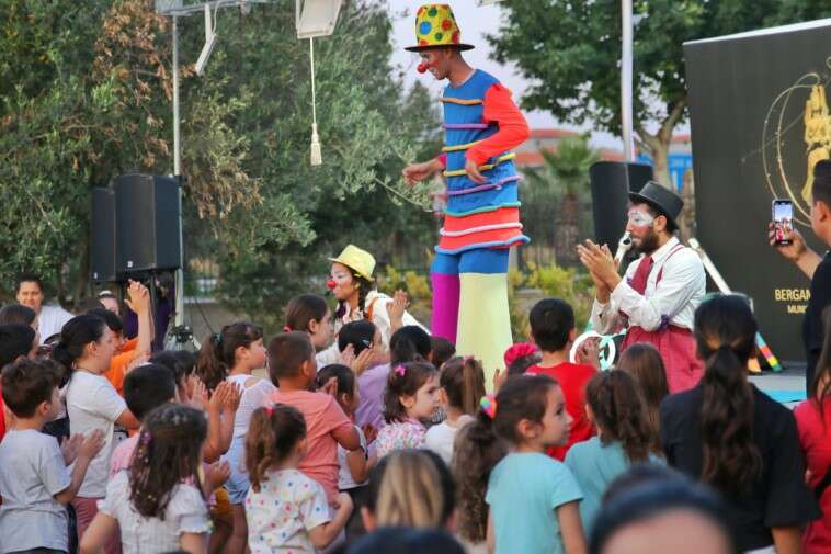 bergama 3.gün cocuk tiyatro5 (Özel)