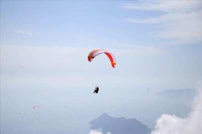 Babadağ, 55 ülkeden yamaç paraşütü sporcusunu ağırladı