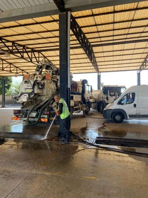 MASKİ Genel Müdürlüğü, Kurban Bayramı'nda vatandaşların mağduriyet yaşamaması adına il genelindeki kurban kesim alanlarındaki mazgallar ve kanallarda temizlik çalışması gerçekleştirerek, yaşanabilecek olumsuz durumlara karşı önlemini aldı.