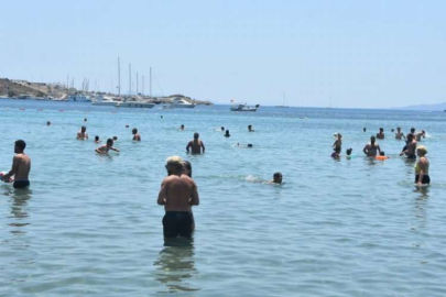 Muğla'da bayram yoğunluğu: Sahiller tıklım tıklım