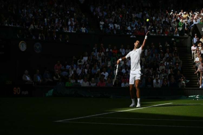 Wimbledon'da Swiatek ve Djokovic 3. tura yükseldi