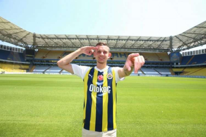 Fenerbahçe, Sebastian Szymanski'yi renklerine bağladı