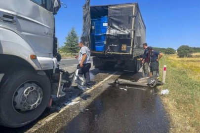 Uşak'ta kaza: Tır kamyona çarptı