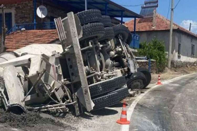 Uşak'ta beton mikseri devrildi: 1 yaralı