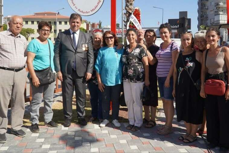 Karşıyaka Belediye Başkanı Dr. Cemil Tugay’ın sosyal demokrasi ve katılımcı yönetime verdiği önemin en önemli göstergelerinden biri olan Vatandaş Katılım Birimi, Mart 2022’de faaliyete geçirildi. Yetkin bir ekiple yola çıkan birim, bugüne kadar vatandaşların belediye çalışmalarına yönelik beklenti, ihtiyaç, eleştiri, talep ve önerilerini doğru tespit etmek; hizmetlere dair fikir geliştirme, tasarım, uygulama ve değerlendirme süreçlerinin her birinde halkın etkin bir biçimde sürece katılımını sağlamak amacıyla pek çok önemli uygulamaya imza attı.  