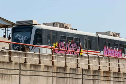 İzmir metrosunda pes dedirten olay!