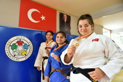 İzmirli Mete, Avrupa Gençlik Olimpiyatları'nın gururu