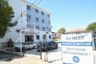 İzmir Karabağlar'daki okullar boyanıyor