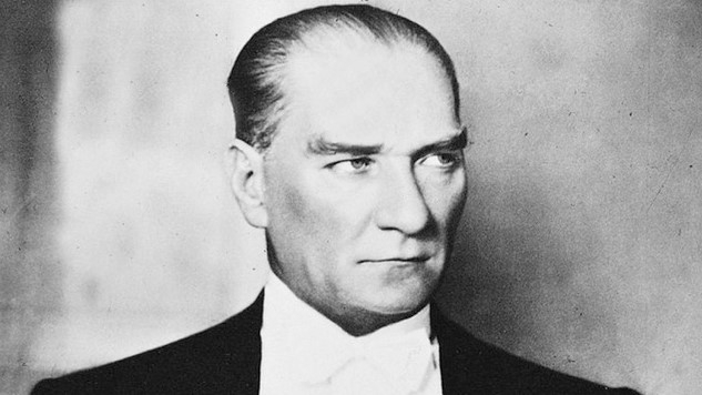 Mustafa Kemal Atatürk-ilkses