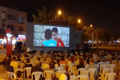 İzmir’in 11 noktasında açık hava sineması keyfi!