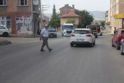 Eşrefpaşa'da semt polikliniği isyanı: Polikliniğin kapatılmasını istemiyoruz