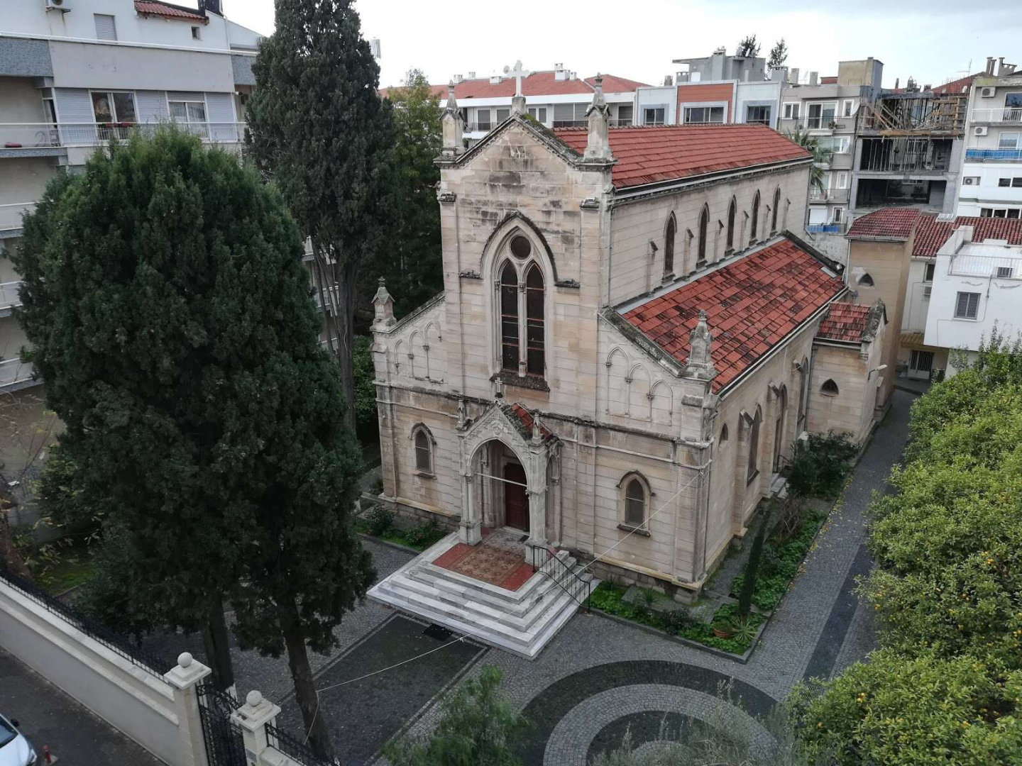 kilise-ilkses-1