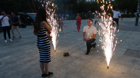 Dans gösterisinin içinden evlilik teklifi çıktı