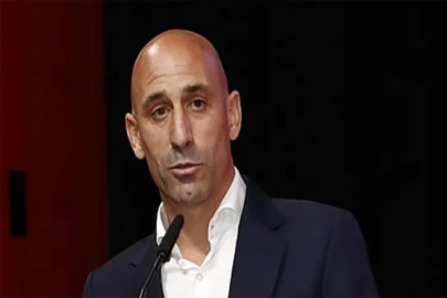 FIFA, Rubiales'i geçici olarak görevden aldı