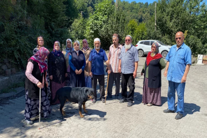 Mahalle sakinleri, yolu ulaşıma kapattı