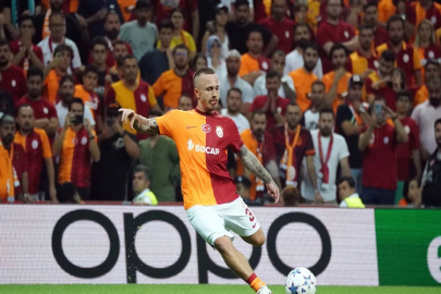 Angelino ilk golünü attı: Taraftara gol sevinci yaşattı