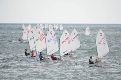 Marmara Denizi'nde yelken yarışları başladı