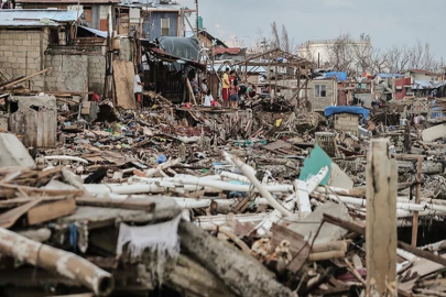 Filipinler'de çok sayıda kişi 